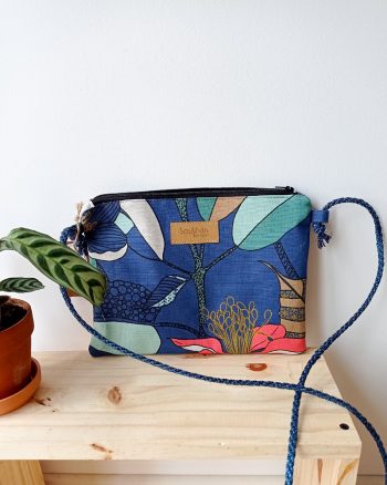 Sac Bandoulière SUMMER Fleurs tropicales bleues – Image 4