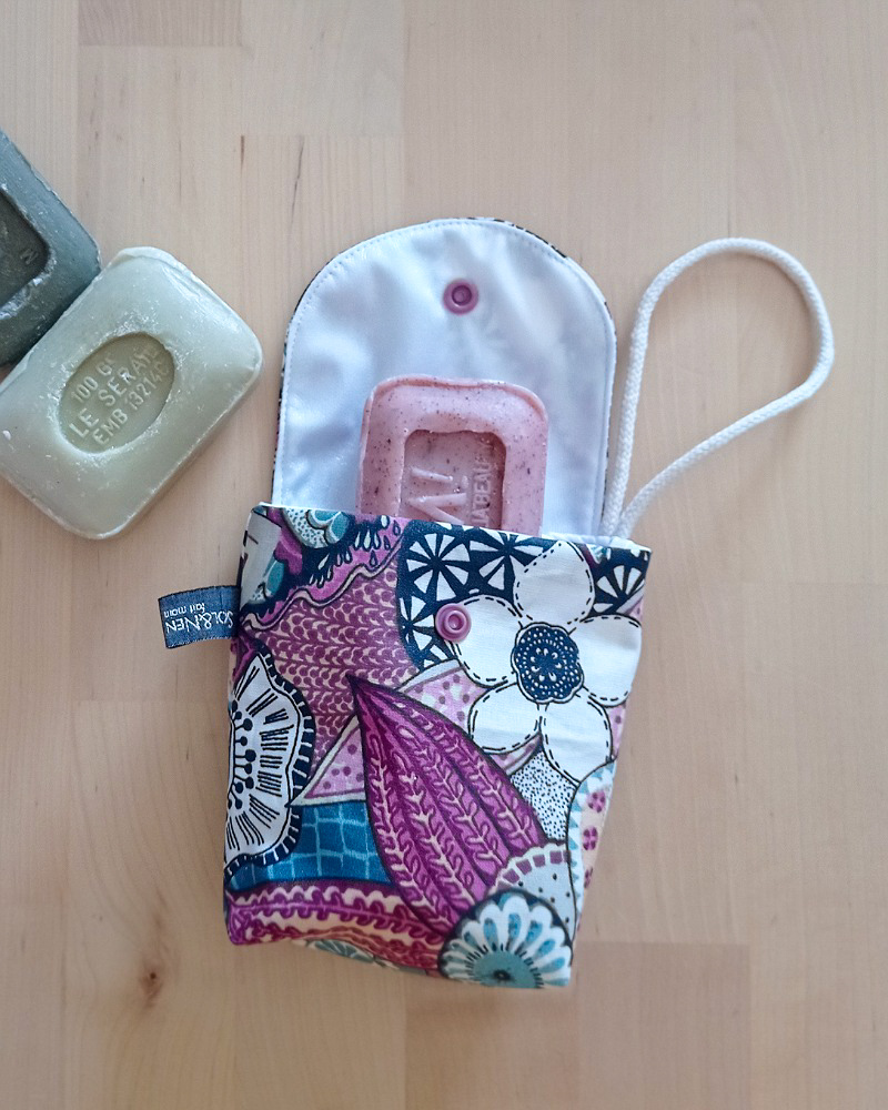 Pochette à savon SOAPY enduite Fleurs Suzanne