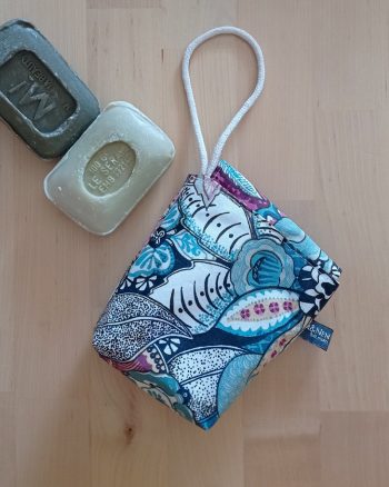 Pochette à savon SOAPY enduite Fleurs Suzanne – Image 3