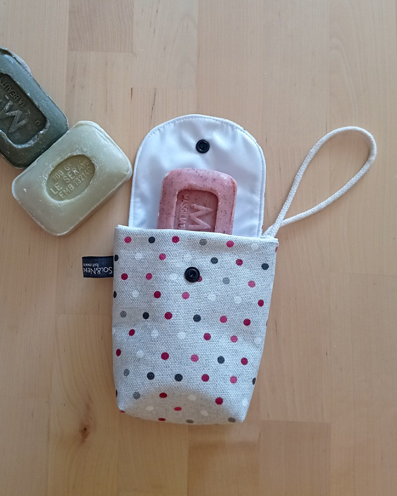 Pochette à savon SOAPY enduite Ecru pois multico