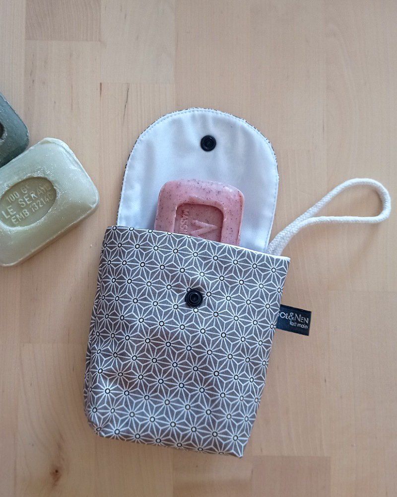Pochette à savon SOAPY enduite Saki Taupe