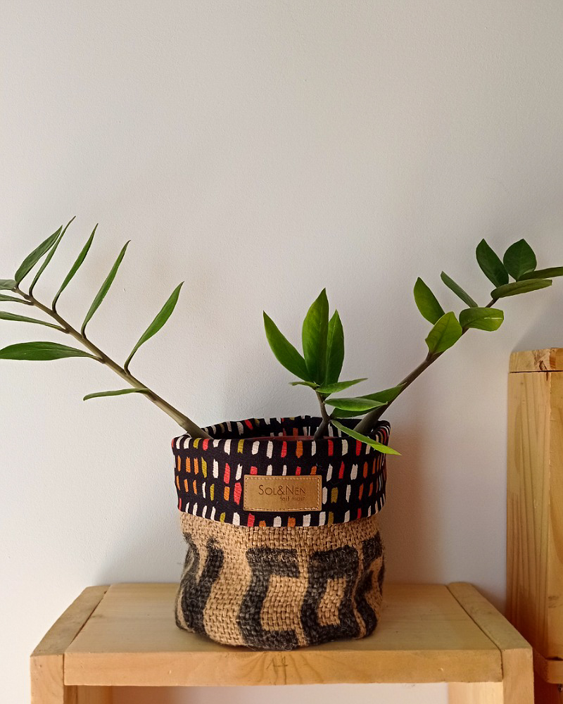 Cache-pot FLORA Ø13cm Toile de Jute / Poppy pain pallet Noir